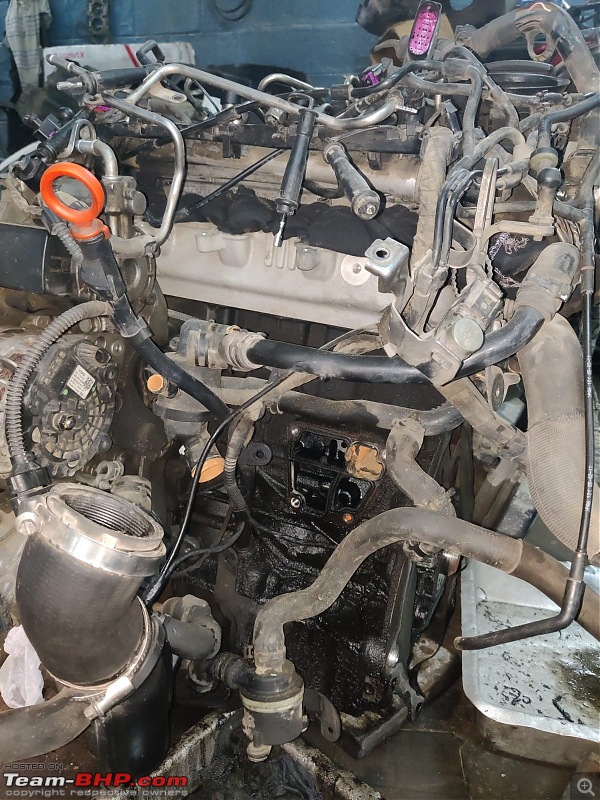 VW Vento TDi - Engine problem-oil-cooler-port.jpg
