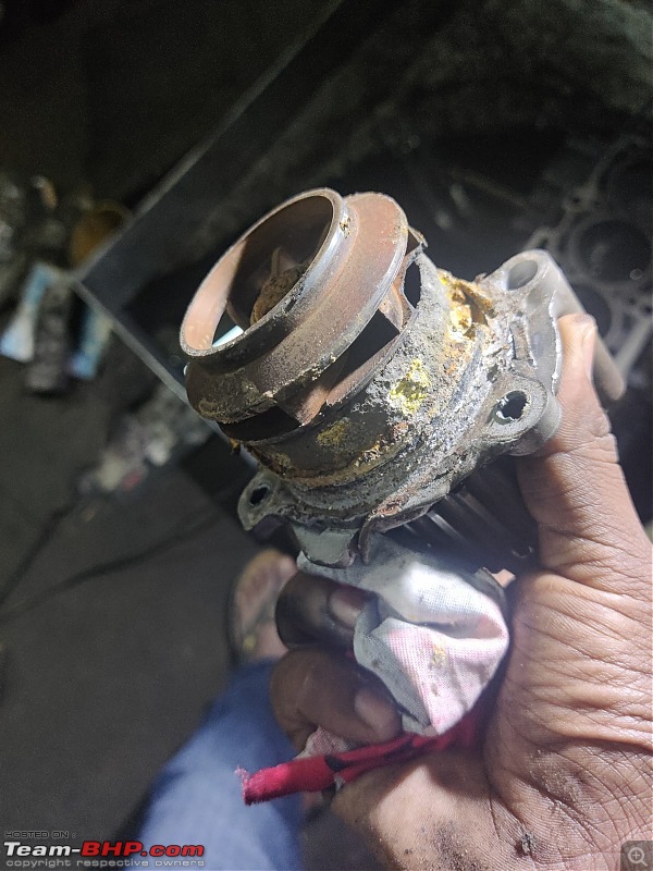 VW Vento TDi - Engine problem-water-pump.jpg