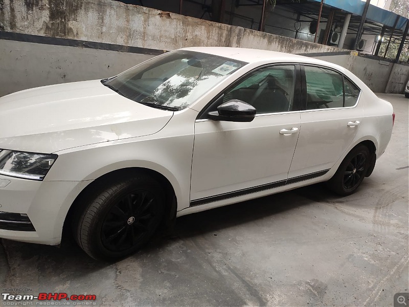 Skoda Octavia airbags deploy after major pothole collision | GoDigit refuses insurance claim-skodaoctaviaairbagsdeployed4.jpeg