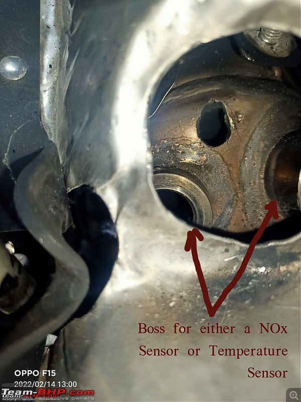 Defective 2022 Tata Safari | Hole in engine manifold-tatasafarienginemanifold-1.jpg