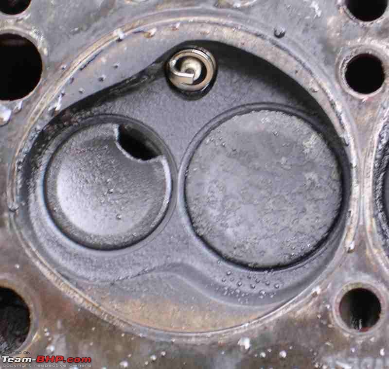 Effect of low compression in 1 cylinder on piston etc.,-valve.jpg