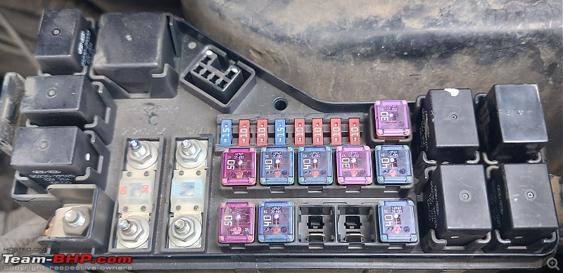 Hyundai i10 | Solving an Aircon Electrical Issue-i10_fuseboxenginebay.jpg