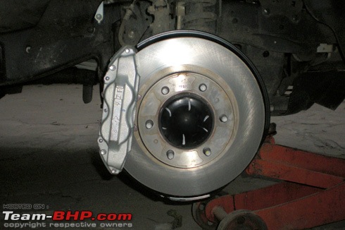 Toyota upgrading Fortuner's brakes. Comparison pics added!-fortuner-new-brakes.jpg