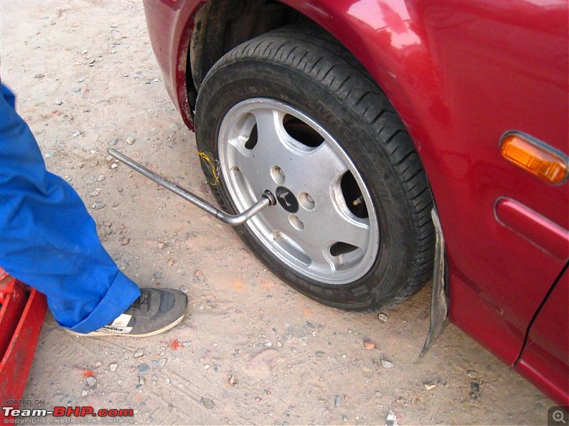 Pictorial Guide: How to change a flat tyre!-img_9771-large.jpg