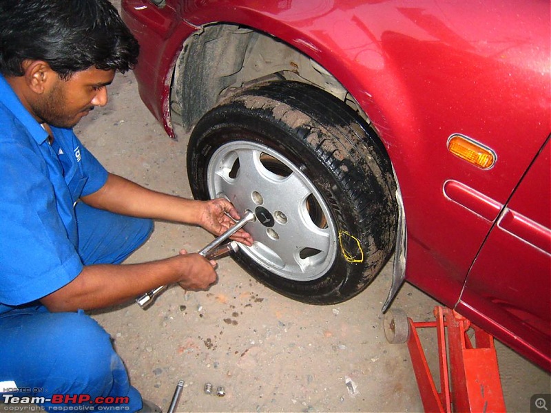 Pictorial Guide: How to change a flat tyre!-53382.jpg