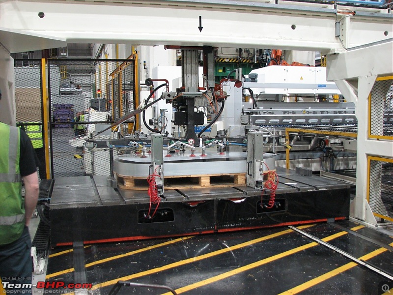 PICS : Jaguar's Castle Bromwich (UK) Factory. Detailed report on the making of the XJ-11.jpg
