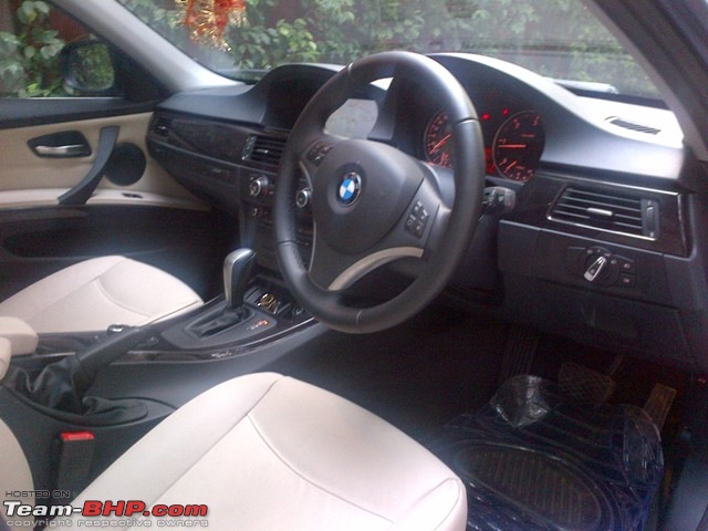 BMW 320D Exclusive: Deep Sea Blue with Oyster/Black Interiors-img2012102100132.jpg
