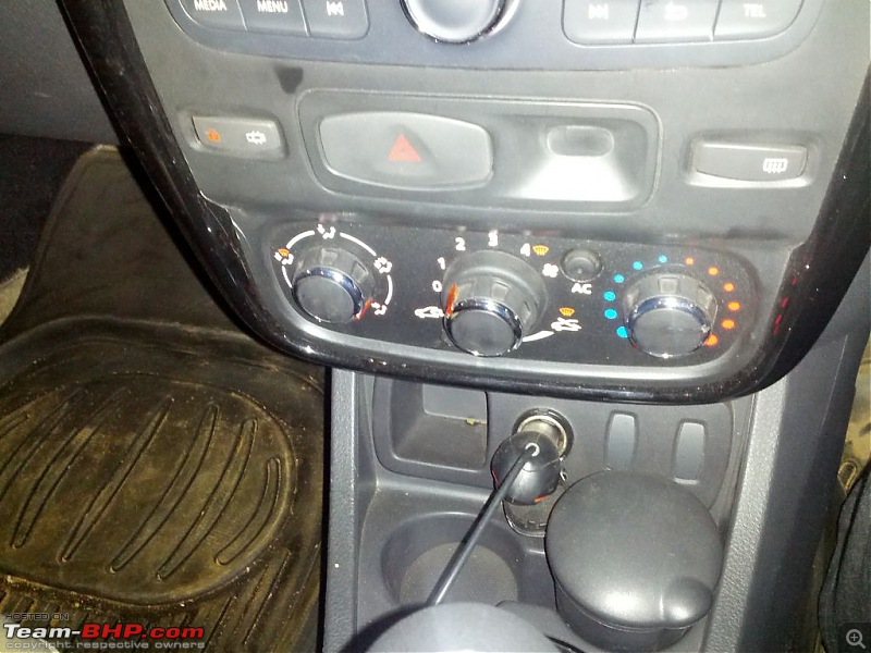 My Renault Duster 110 BHP RXL. EDIT: 25000 kms, Phase 2 accessories report-cup_holder.jpg