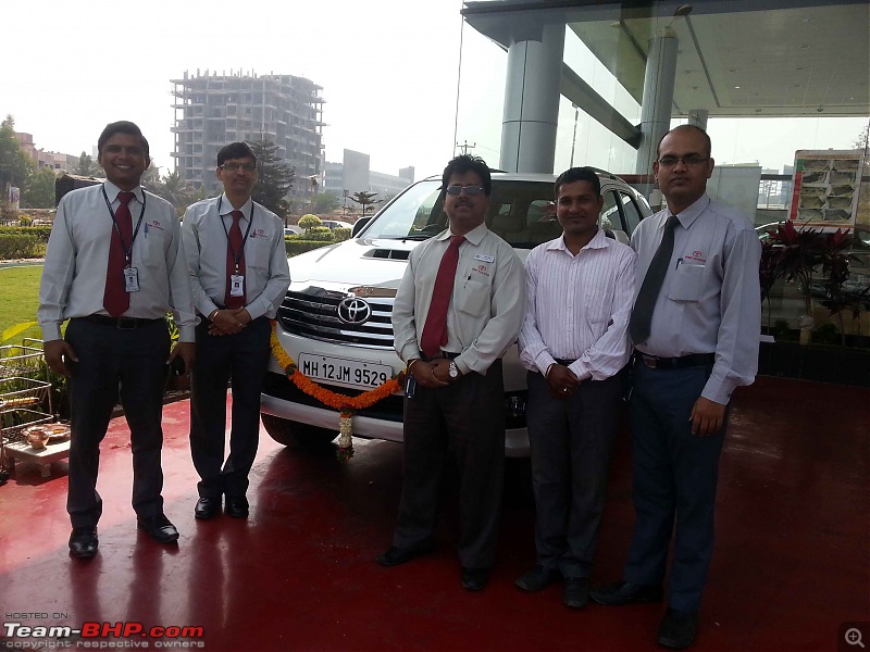 A Toyota Fortuner 5-Speed AT comes home!-forunerdelivery.jpg