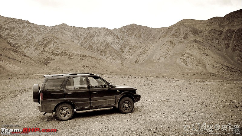 Tata Safari- Bringing the black monster home!-ladakh.jpg