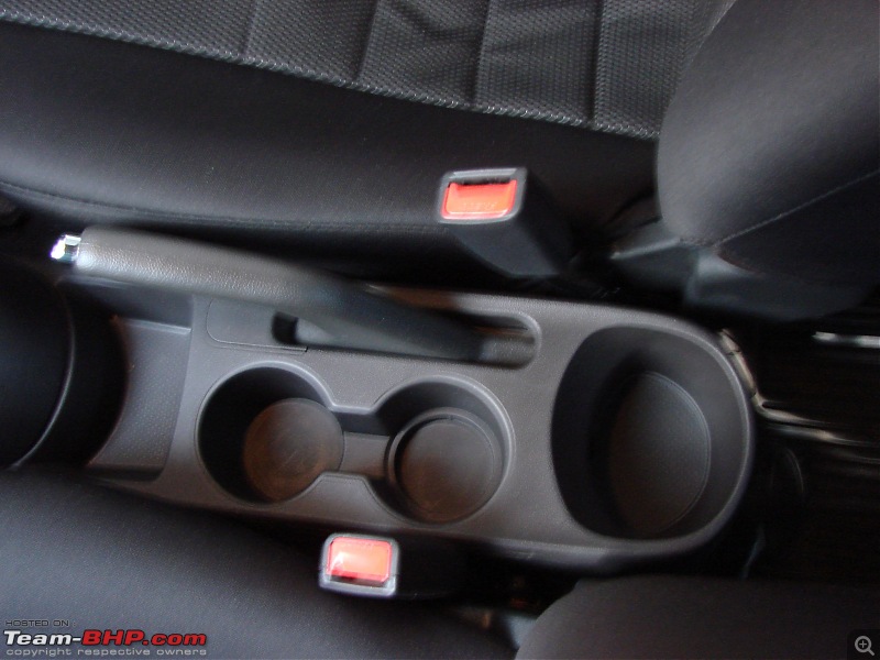 My Commuter - Hyundai i20 Sportz Diesel. EDIT, now remapped!-cubby-holes-view-1.jpg