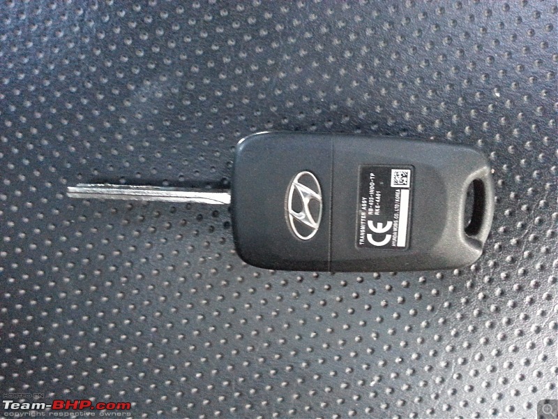 Hyundai Verna Fluidic SX 1.6L Diesel: The Street Hawk-foldable-key-3.jpg