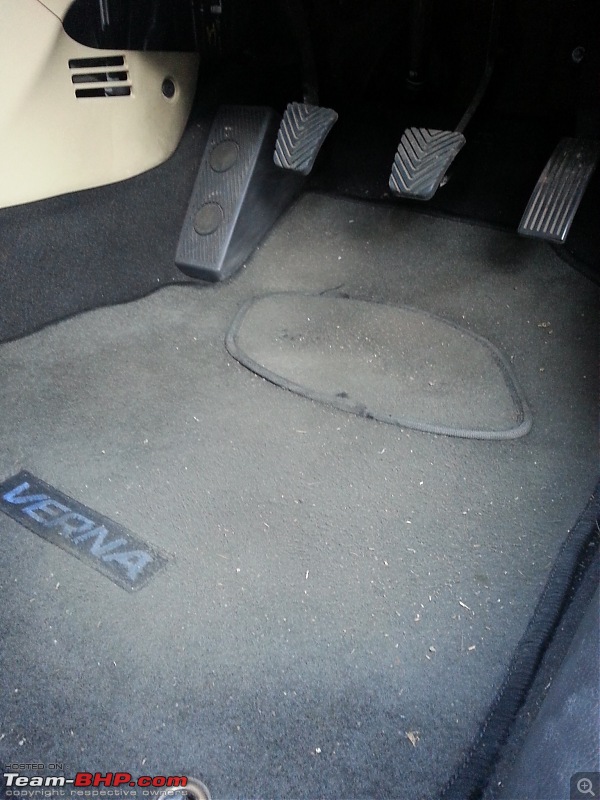 Hyundai Verna Fluidic SX 1.6L Diesel: The Street Hawk-floor-mats-2.jpg