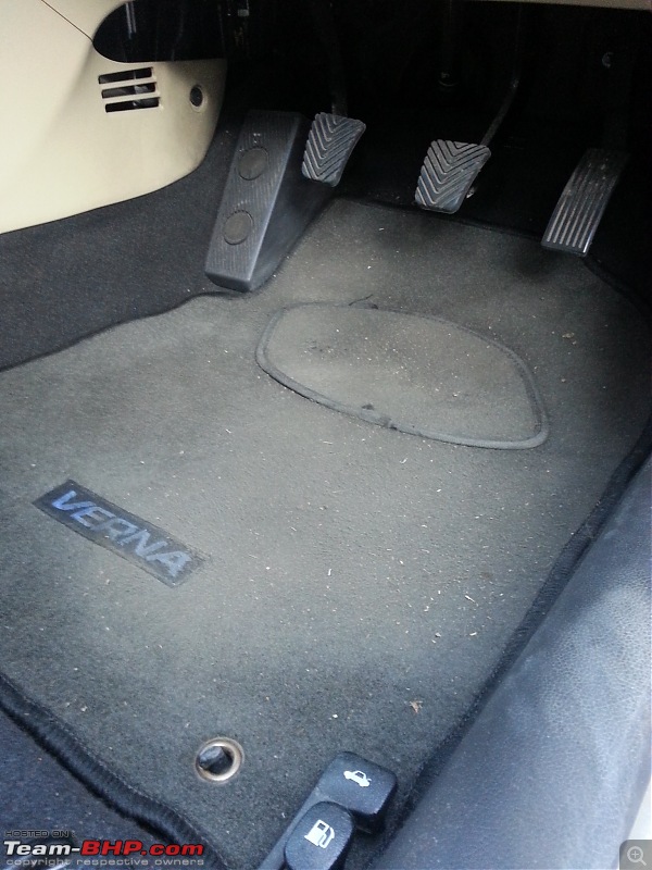 Hyundai Verna Fluidic SX 1.6L Diesel: The Street Hawk-floor-mats-3.jpg
