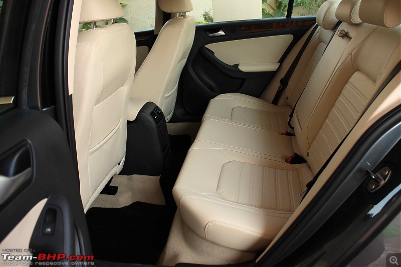 Platinum Grey VW Jetta 2.0 TDI Highline DSG comes home EDIT: Sold!-rear-legroom.jpg