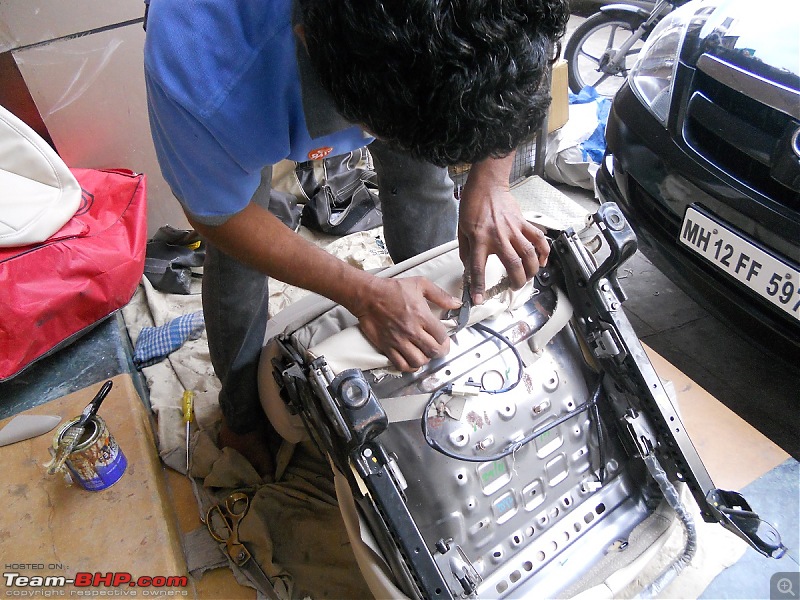 Toyota Innova: My Pre-worshipped Black Workhorse-rings-being-clipped-bottom-steel-frame.jpg