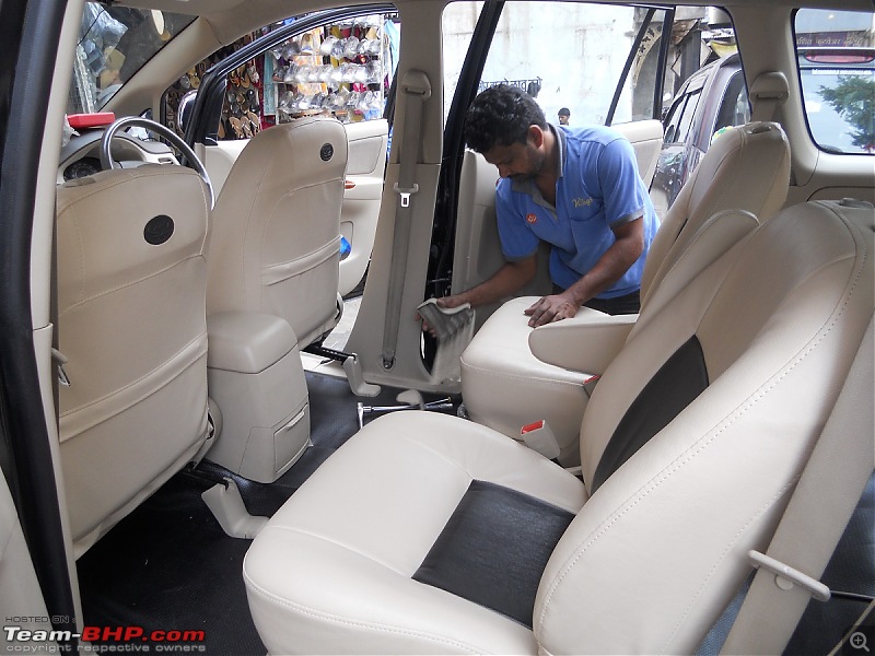 Toyota Innova: My Pre-worshipped Black Workhorse-middle-row-seats-new-clothes-being-put-place.jpg