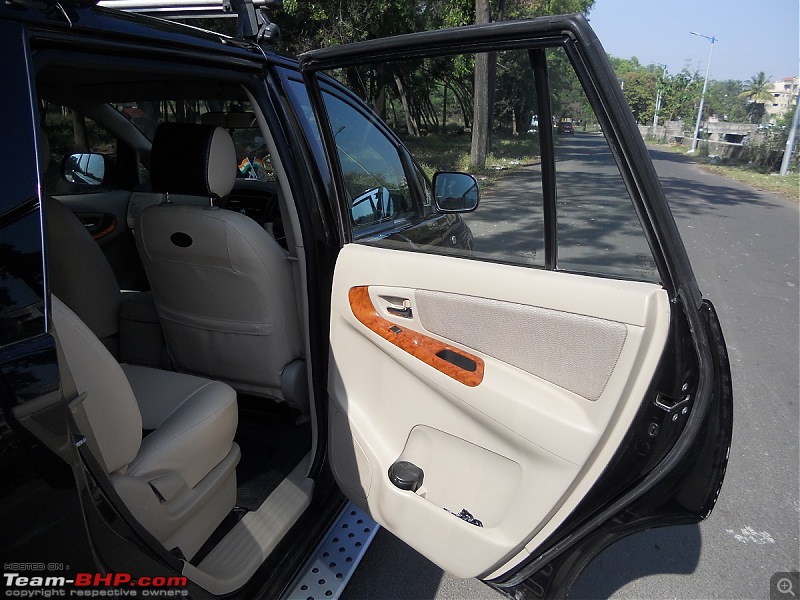 Toyota Innova: My Pre-worshipped Black Workhorse-rhs-rear-door-trim.jpg