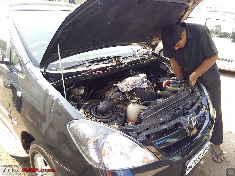 Toyota Innova: My Pre-worshipped Black Workhorse-electrician-fitting-new-halonix-90100w-lamps.jpg