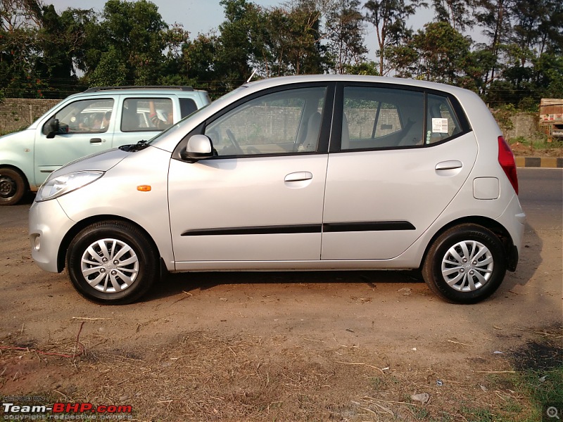 Stormtrooper - 2015 Hyundai i10 Sportz 1.1L-side.jpg