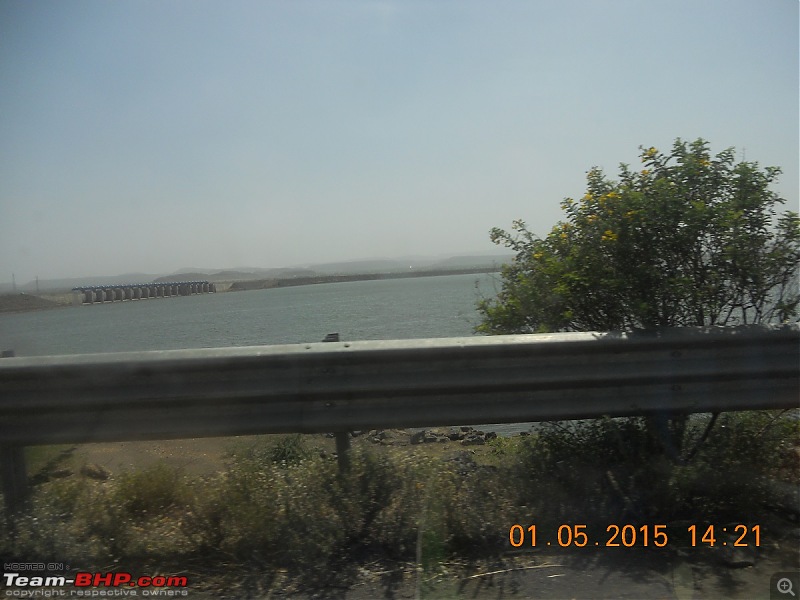 Toyota Innova: My Pre-worshipped Black Workhorse-backwaters-akkalpada-dam-enroute-dhule-sakri-nh6.jpg