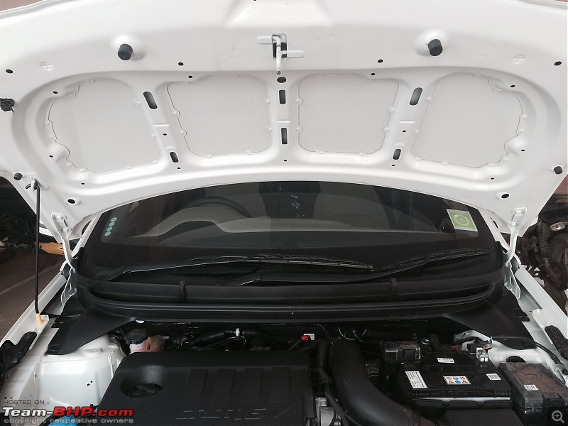 Fooled around & fell in love! Our Polar White Hyundai Elite i20 Asta CRDi-engine-insul.jpg