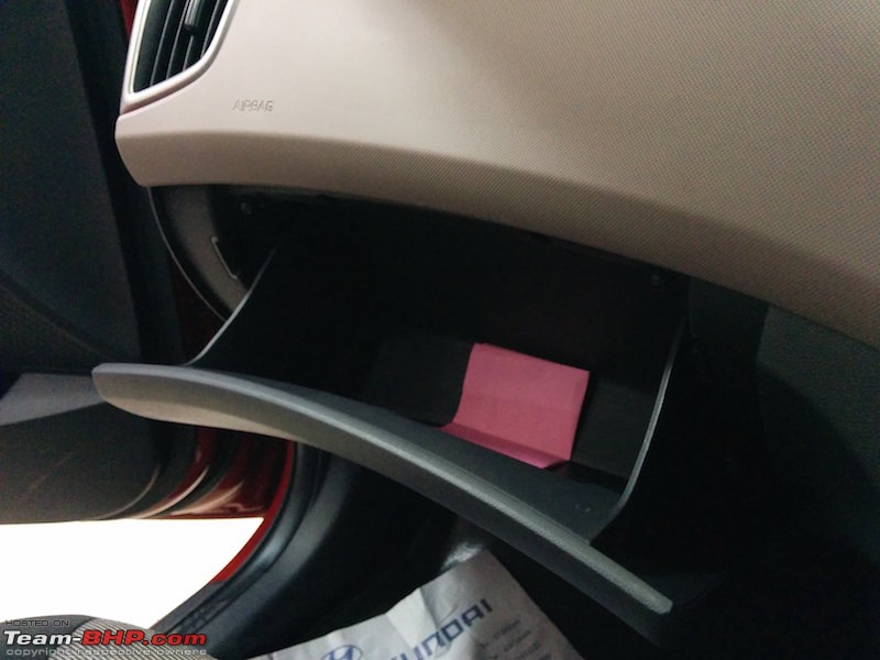 Preview: Hyundai Creta-11-glove-box.jpg