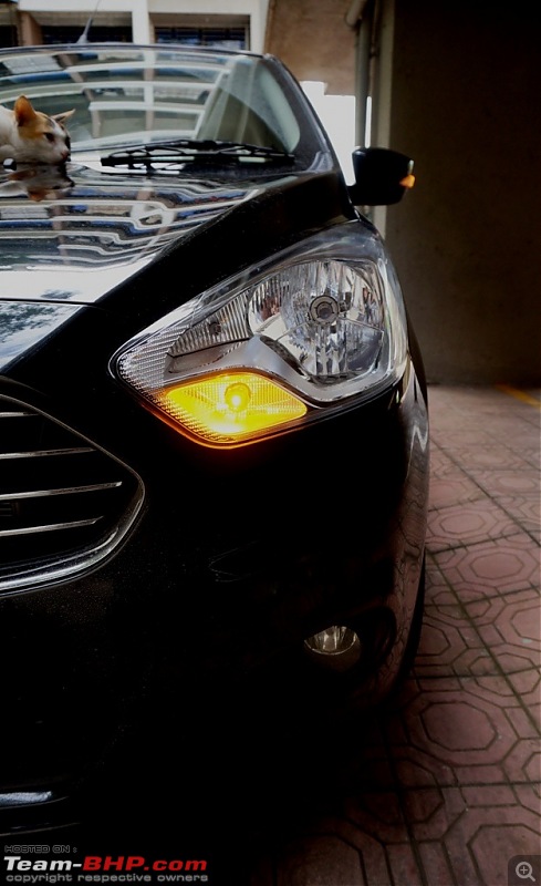 My Ford Figo Aspire Titanium+ (Tuxedo Black)-turn-indicator.jpg