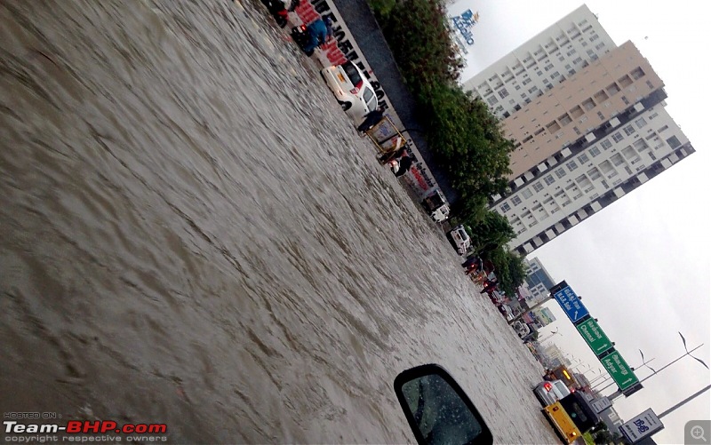 The Joy of Living a Dream - Honda Civic S MT (Pre-Owned)-20151201chennai-under-water-1.jpg