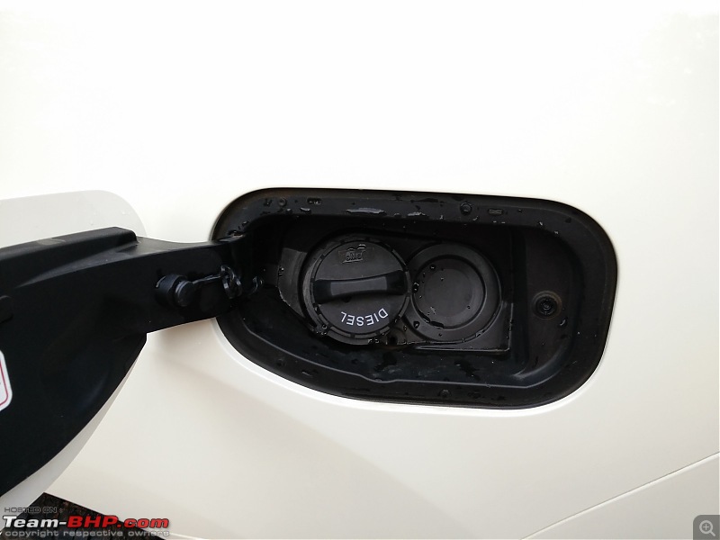 My Ford Endeavour 2.2L AT (Titanium)-fuel-filler.jpg