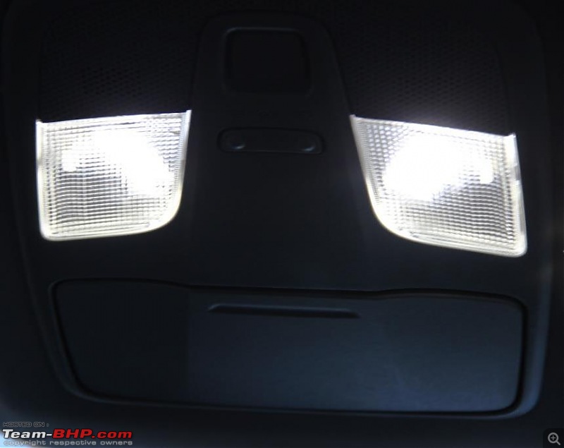 Operation Khoj: Maruti Vitara Brezza ZDi+-lamp1.jpg