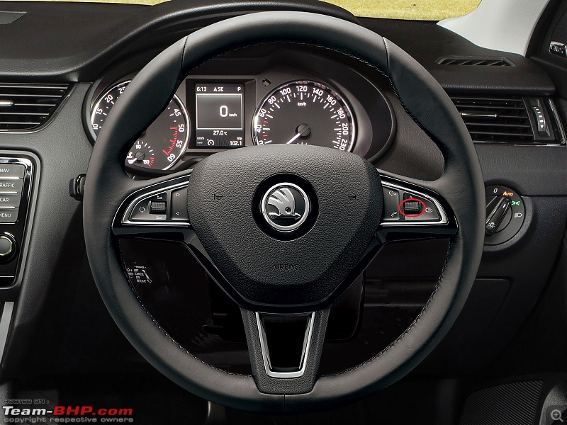 Review: Skoda Octavia (3rd-gen)-auoctrssteeringwheel_v002.jpg