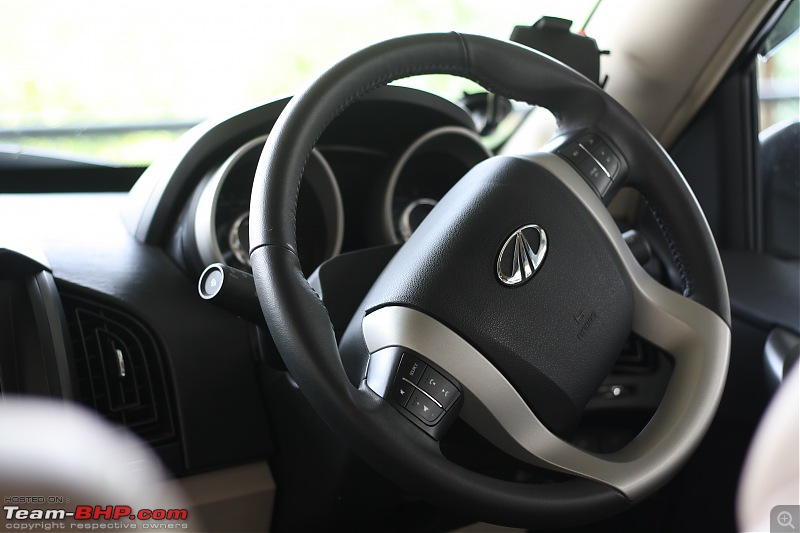 A dream come true! 2016 Mahindra XUV500 AWD AT-steering-wheel.jpg