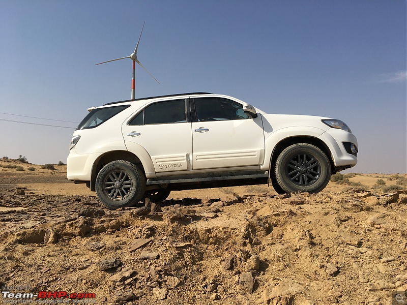 Toyota Fortuner 4x4 AT : My Furteela Ghonga. 2 years and 1,00,000 km up! EDIT: Now sold.-side-profile.jpg