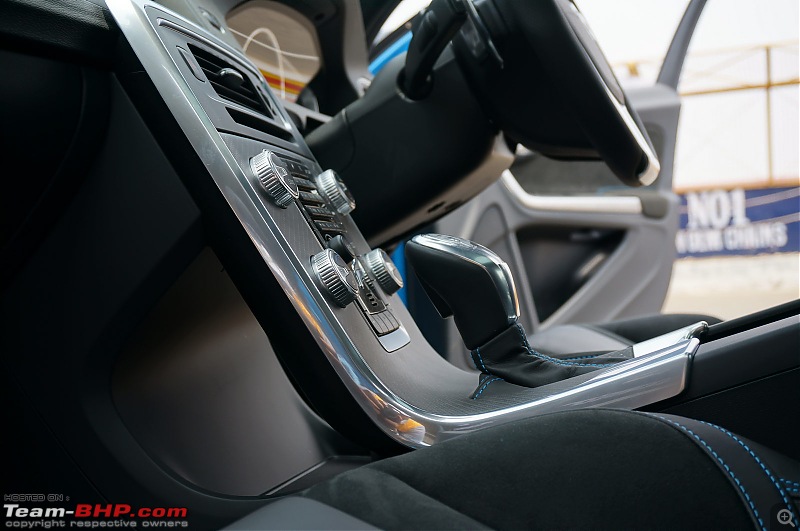 Driven: Volvo S60 Polestar-4.1-floating-console.jpg