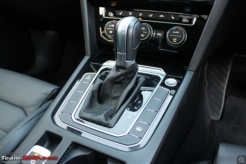Driven: Volkswagen Passat-22.-center-console_1.jpg