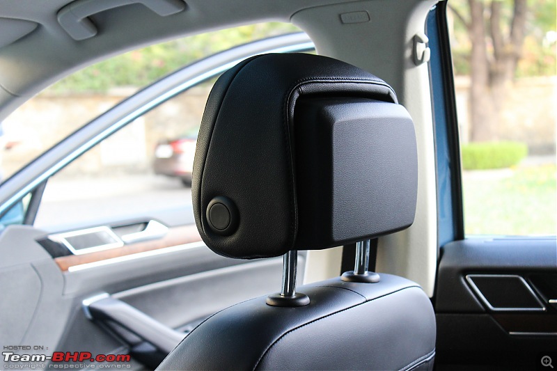 Driven: Volkswagen Passat-34b.-front-seat-head-restraints_1.jpg