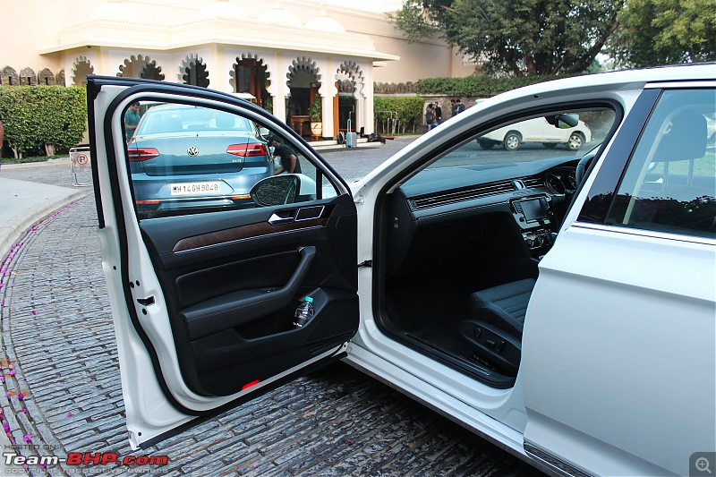 Driven: Volkswagen Passat-9a.-front-door-open_1.jpg