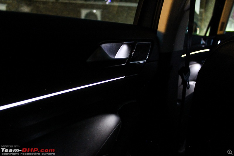 Driven: Volkswagen Passat-9b.-ambient-lighting-1_1.jpg