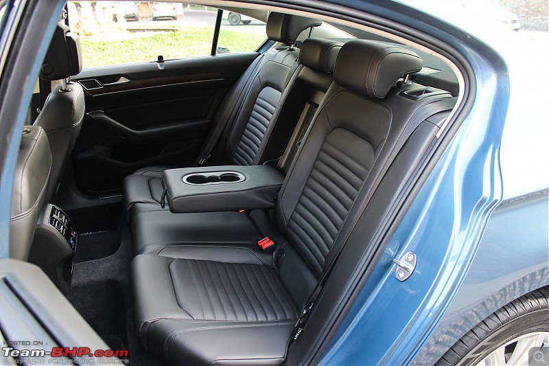 Driven: Volkswagen Passat-36.-rear-seat-1_1.jpg