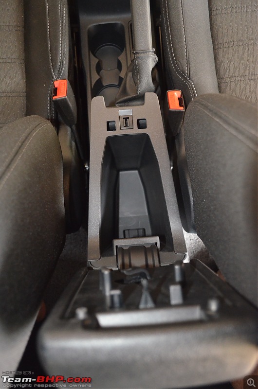 Ford Ecosport 1.5L Diesel Titanium (Facelift) - The machine I love-16c-handrest.jpg