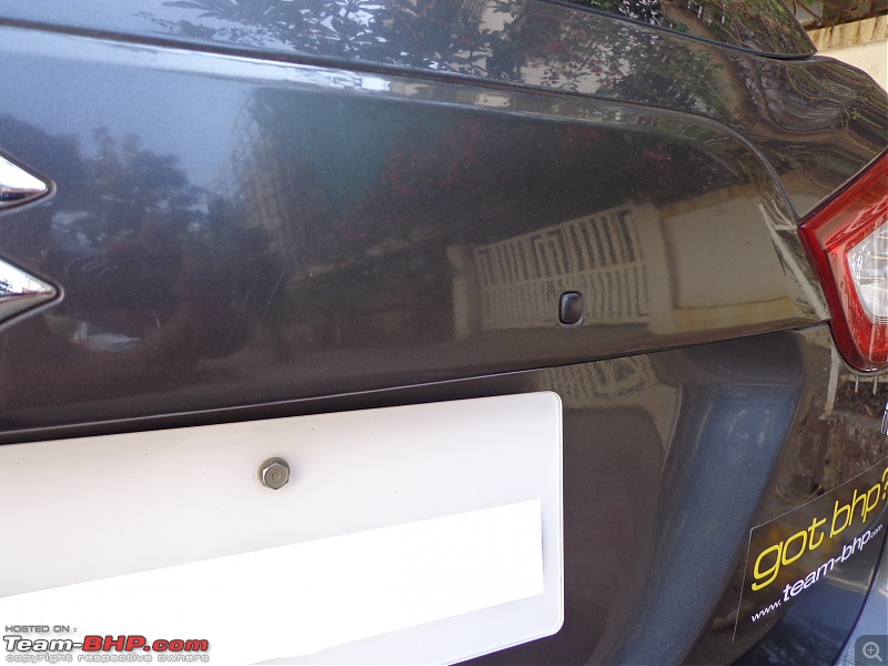 CROSSing the line: My pre-worshipped Maruti S-Cross 1.6 Alpha-022-tailgate-switch-closeup.jpg