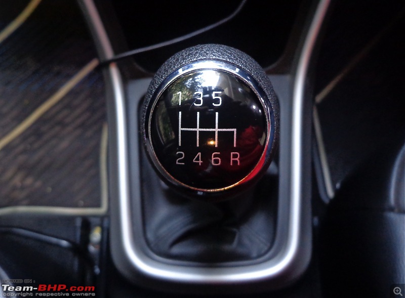 CROSSing the line: My pre-worshipped Maruti S-Cross 1.6 Alpha-0112-gear-knob.jpg