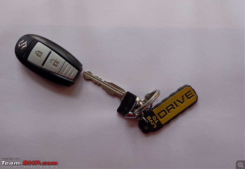 CROSSing the line: My pre-worshipped Maruti S-Cross 1.6 Alpha-0120-keyfob.jpg