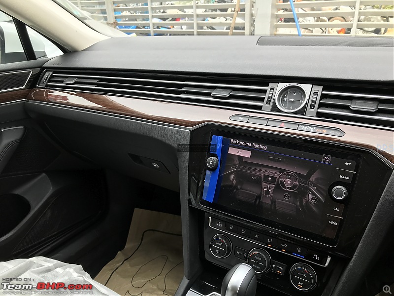 Driven: Volkswagen Passat-dash-6.jpg