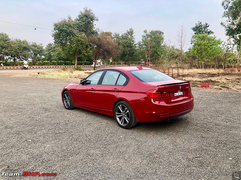 Crossing the thin redline into madness. Meet Red, my old new BMW 328i-en-route-bombay.jpg