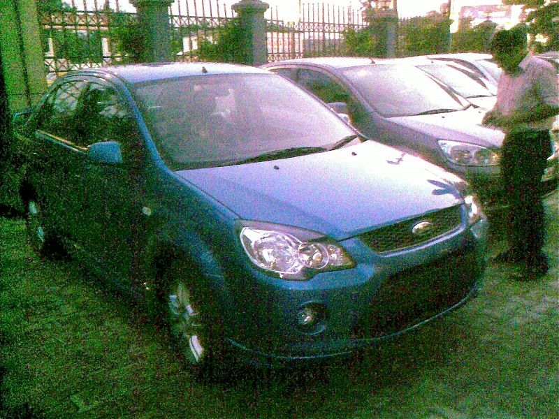The Blue Streak Arrives...My Fiesta 1.6 S-12092009034.jpg