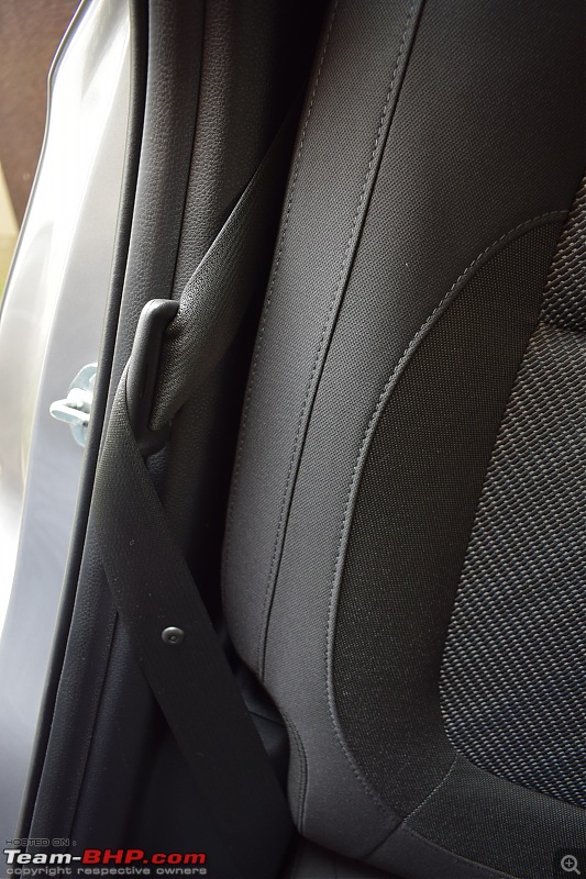 Ownership Review - My Kia Seltos HTK+ 1.5L Petrol 6MT-seat-belt-hooks-rear-dsc_0228.jpg