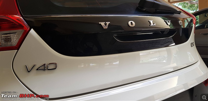 Living with a Volvo V40 Cross Country-v40-rear1.jpg