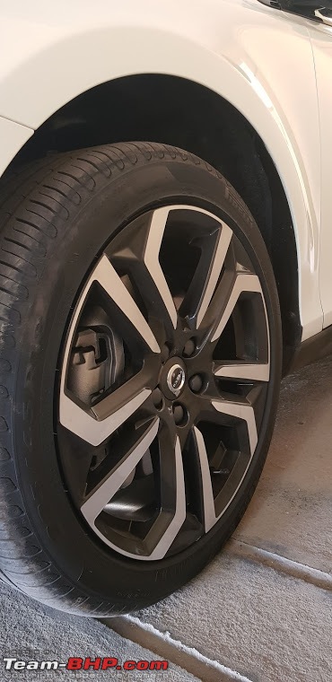 Living with a Volvo V40 Cross Country-car-rims.jpg